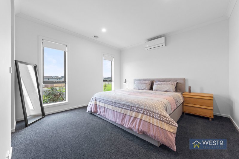 Photo - 30 Beehive Drive, Williams Landing VIC 3027 - Image 3