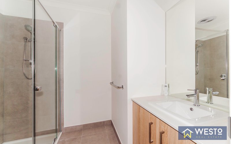 Photo - 30 Beehive Drive, Williams Landing VIC 3027 - Image 6