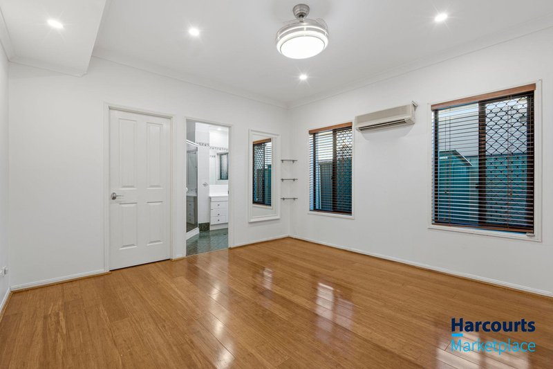 Photo - 30 Belfry Place, Oxley QLD 4075 - Image 7