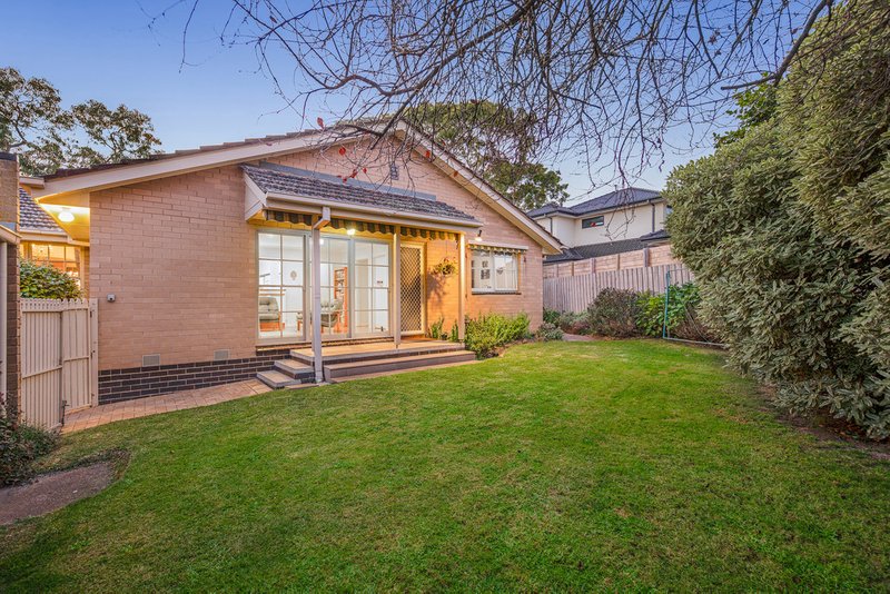 Photo - 30 Belmont Road, Glen Waverley VIC 3150 - Image 12