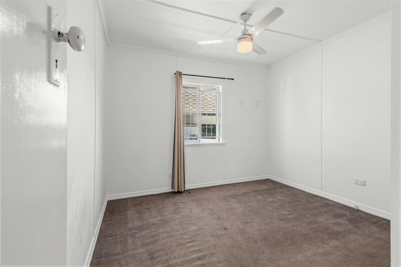 Photo - 30 Belnoel Street, Wavell Heights QLD 4012 - Image 12