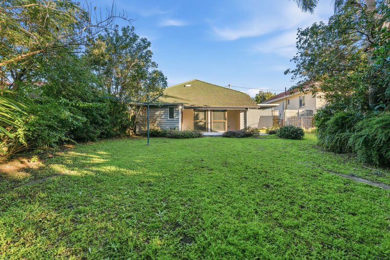 Photo - 30 Belnoel Street, Wavell Heights QLD 4012 - Image 17