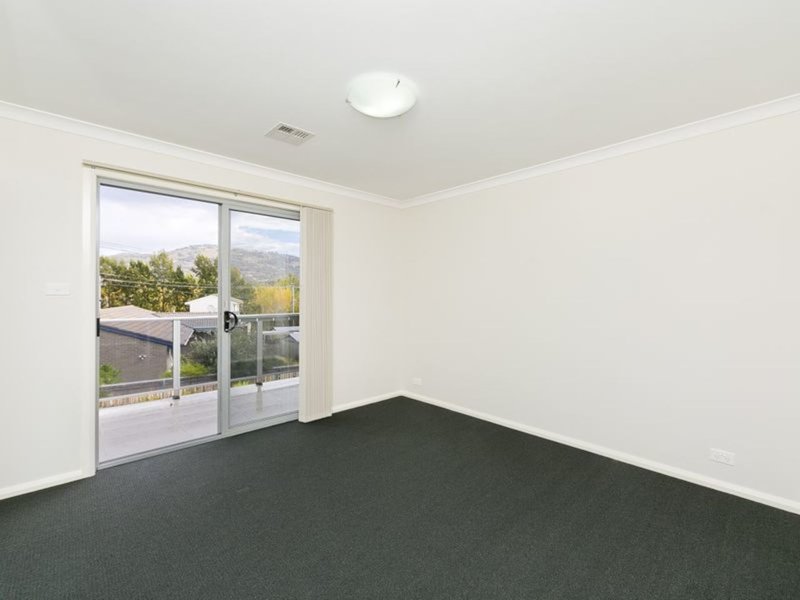 Photo - 30 Bernacchi Street, Mawson ACT 2607 - Image 5