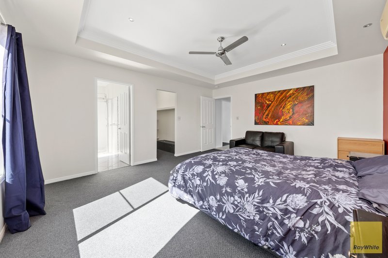Photo - 30 Berthun Street, Emerald QLD 4720 - Image 12