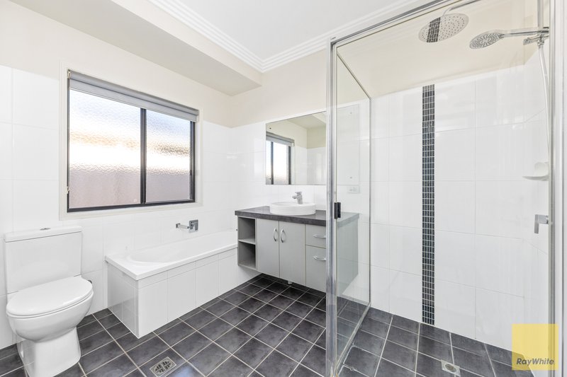 Photo - 30 Berthun Street, Emerald QLD 4720 - Image 19