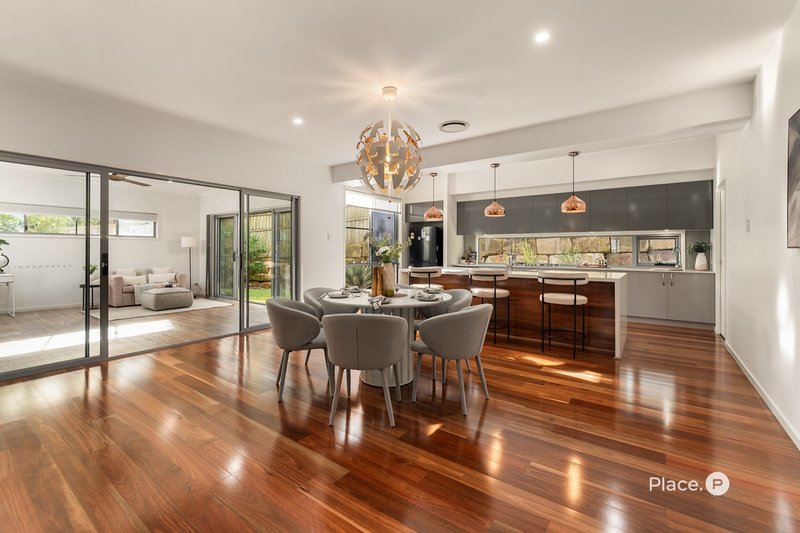 Photo - 30 Birkenhead Place, Carindale QLD 4152 - Image 1