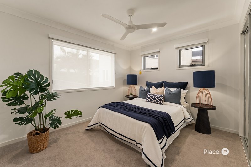 Photo - 30 Birkenhead Place, Carindale QLD 4152 - Image 11
