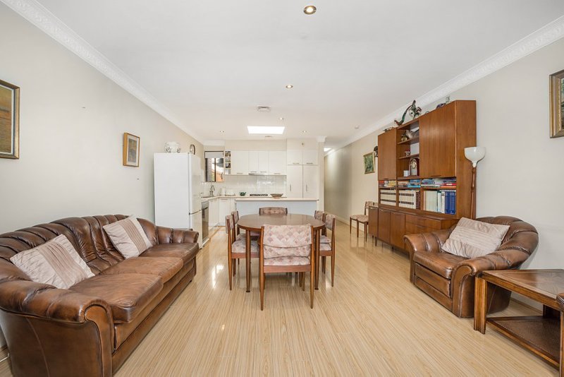 Photo - 30 Bladen Avenue, Brunswick East VIC 3057 - Image 3