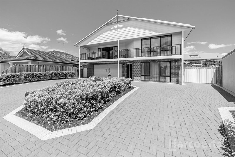 30 Boardwalk Boulevard, Halls Head WA 6210