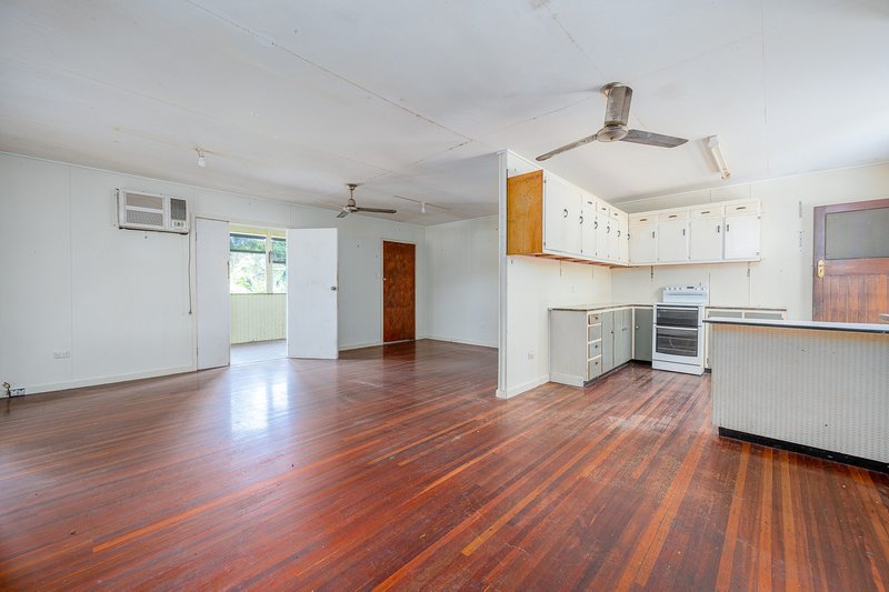 Photo - 30 Boles Street, West Gladstone QLD 4680 - Image 2