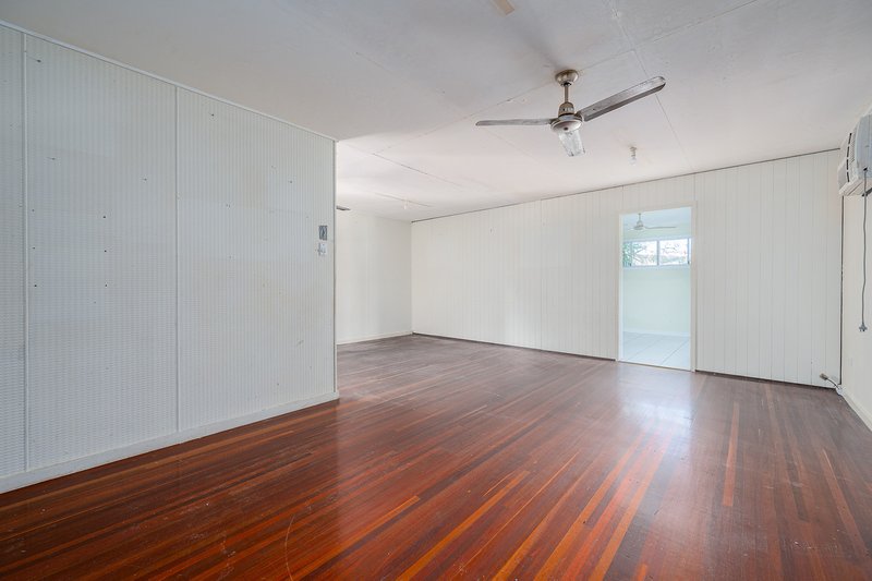 Photo - 30 Boles Street, West Gladstone QLD 4680 - Image 4