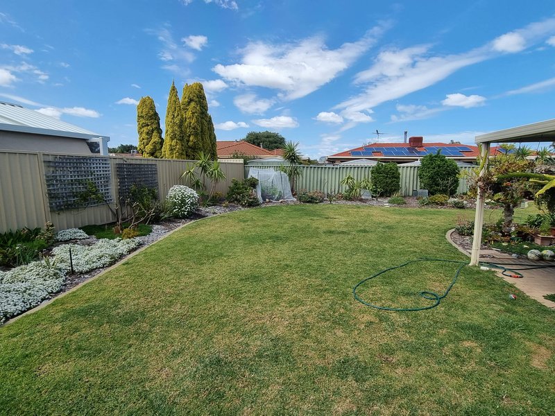 Photo - 30 Bondi Crescent, Warnbro WA 6169 - Image 13