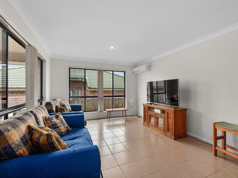 Photo - 30 Bonogin Court, Redbank Plains QLD 4301 - Image 2