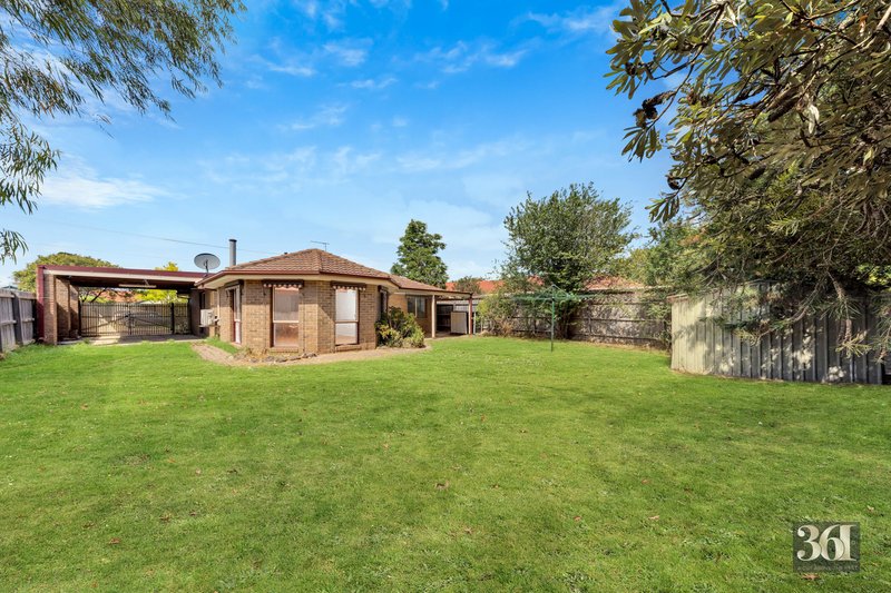 Photo - 30 Bourke Crescent, Hoppers Crossing VIC 3029 - Image 13