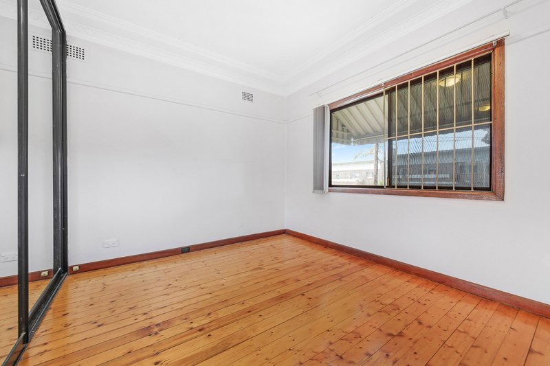 Photo - 30 Bowden Boulevard, Yagoona NSW 2199 - Image 5