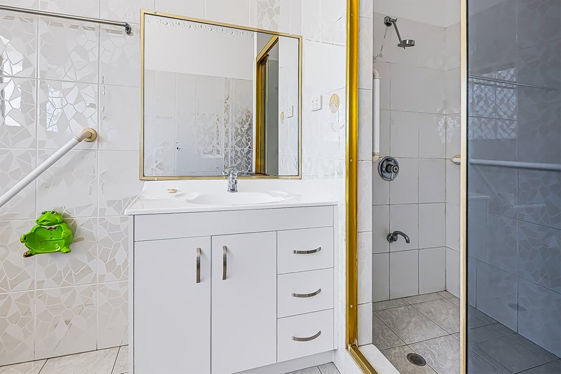 Photo - 30 Boxgrove Avenue, Wynnum QLD 4178 - Image 21