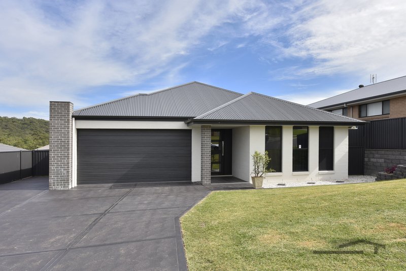 30 Boyne Crescent, Cameron Park NSW 2285