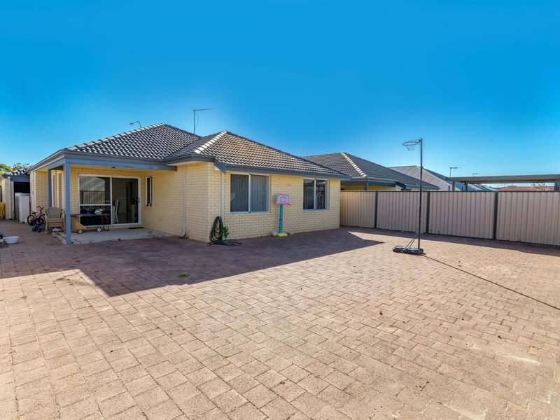 Photo - 30 Bradley Street, Southern River WA 6110 - Image 17