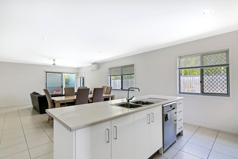 Photo - 30 Bribie Place, Mountain Creek QLD 4557 - Image 3