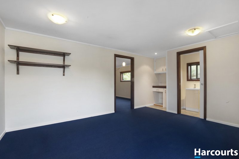 Photo - 30 Brumley Street, Leongatha VIC 3953 - Image 11