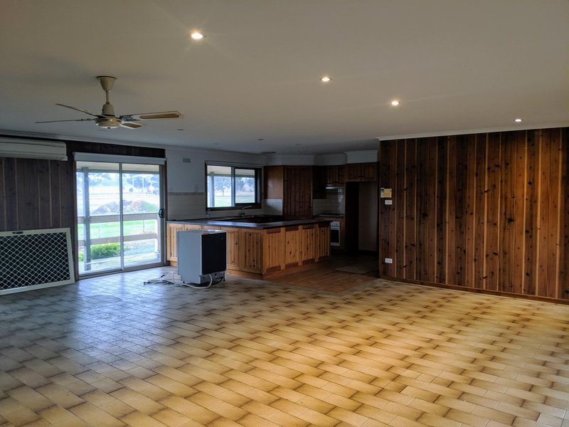 Photo - 30 Buckley Road, Diggers Rest VIC 3427 - Image 3