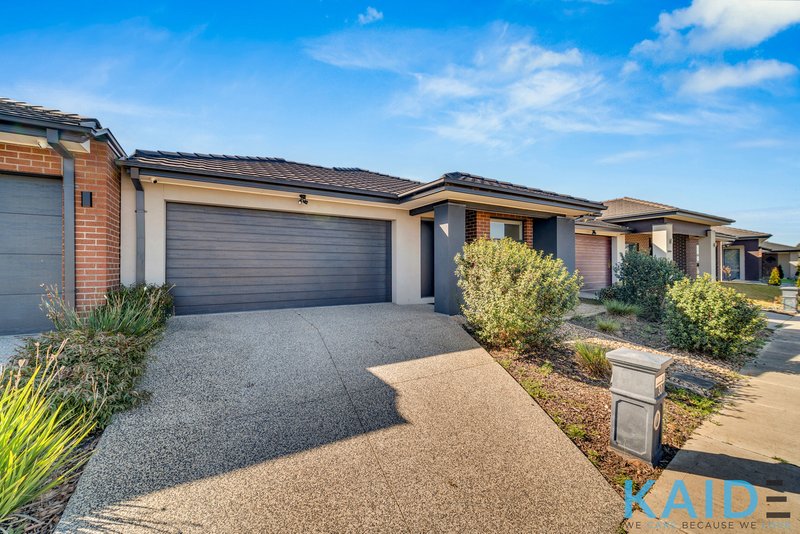 30 Butterscotch Esplanade, Manor Lakes VIC 3024