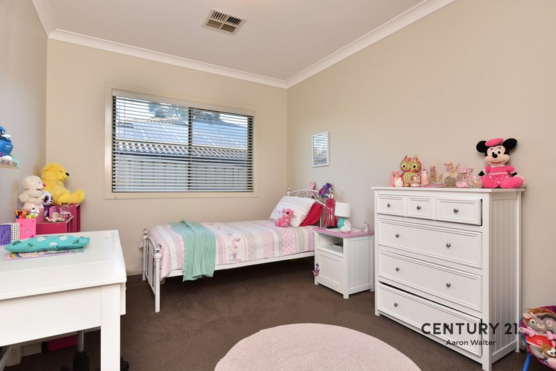 Photo - 30 Calancra Avenue, Cameron Park NSW 2285 - Image 15