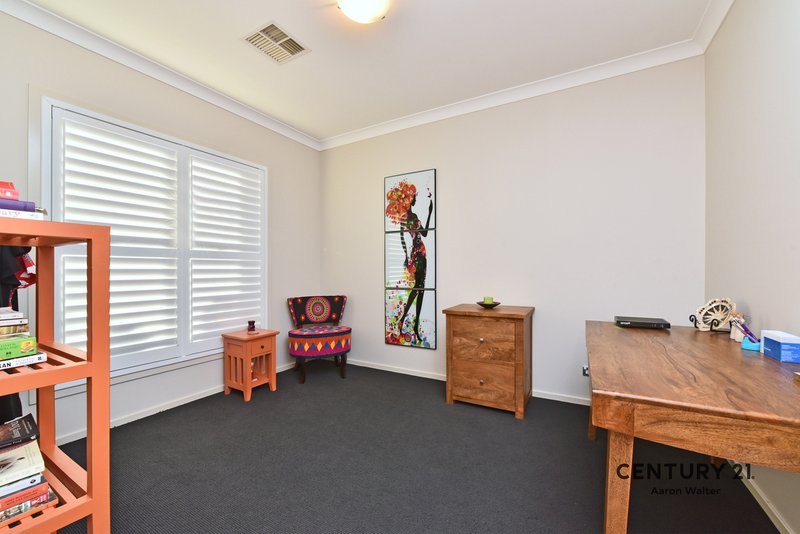 Photo - 30 Calancra Avenue, Cameron Park NSW 2285 - Image 16