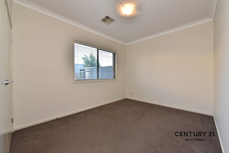 Photo - 30 Calancra Avenue, Cameron Park NSW 2285 - Image 17