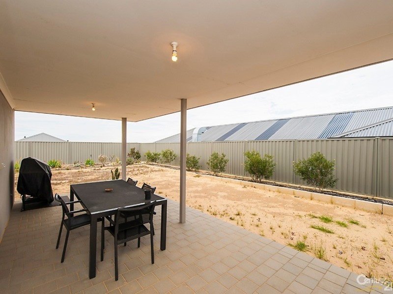 Photo - 30 Callosa Crescent, Alkimos WA 6038 - Image 24