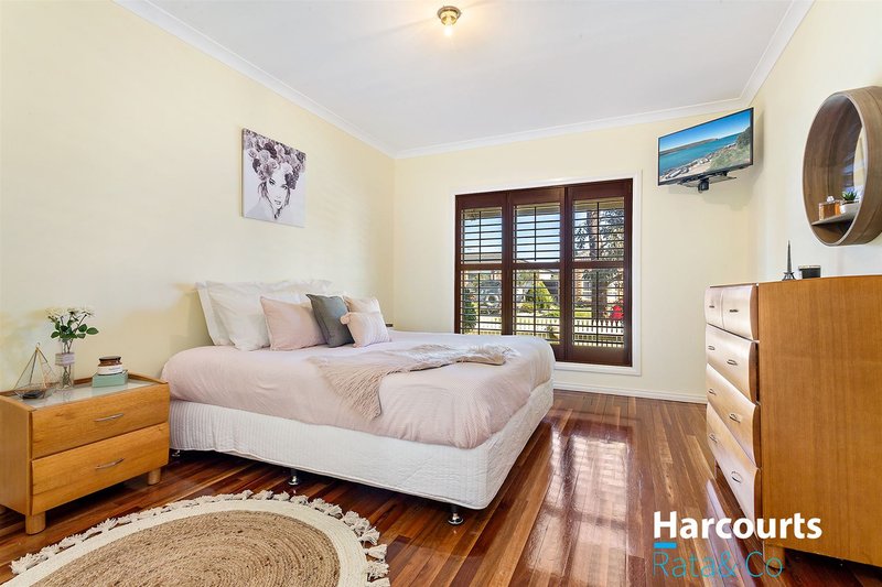 Photo - 30 Cambridge Crescent, Roxburgh Park VIC 3064 - Image 7