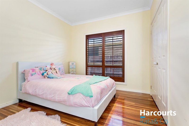 Photo - 30 Cambridge Crescent, Roxburgh Park VIC 3064 - Image 8