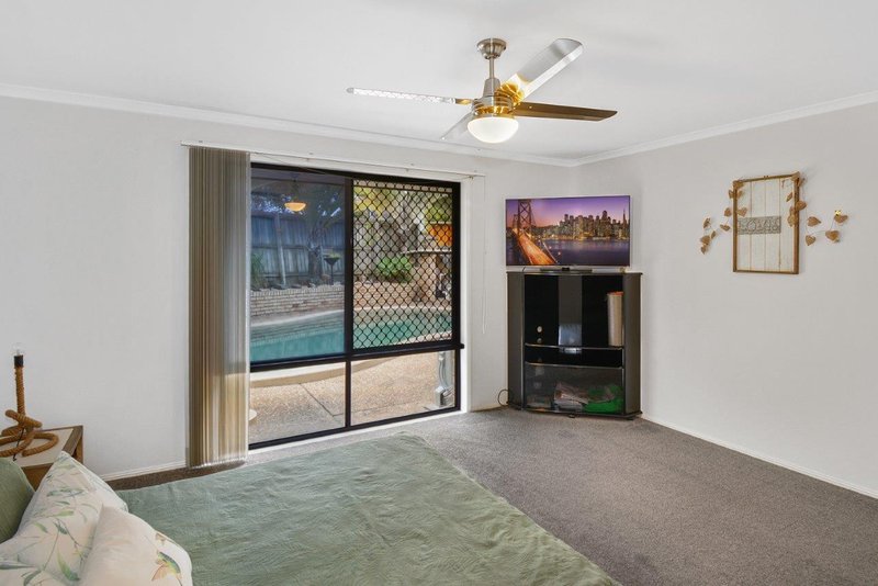 Photo - 30 Camphor Wood Court, Robina QLD 4226 - Image 11