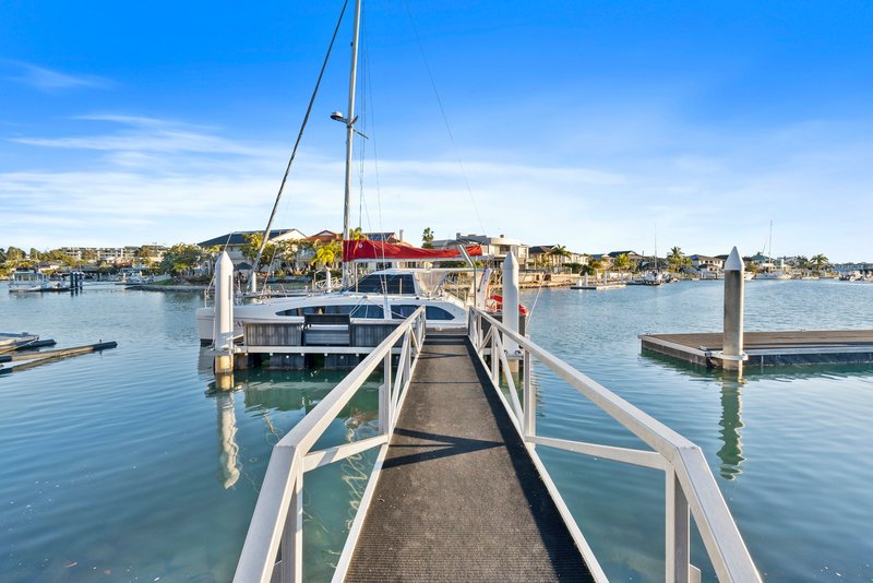 Photo - 30 Caravel Court, Raby Bay QLD 4163 - Image 10