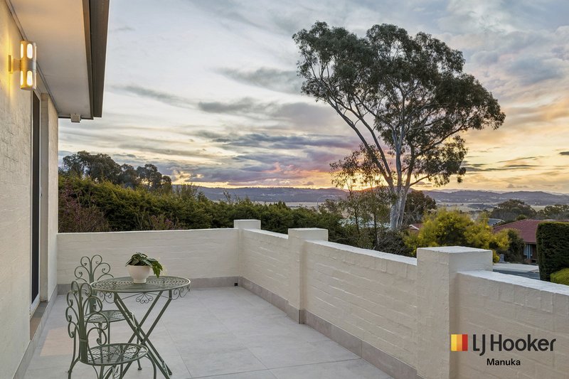 Photo - 30 Carolyn Jackson Drive, Jerrabomberra NSW 2619 - Image 4
