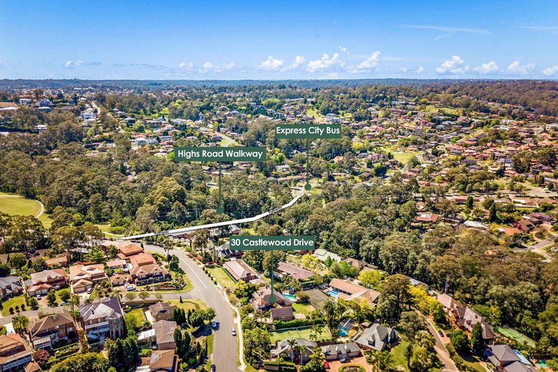 Photo - 30 Castlewood Drive, Castle Hill NSW 2154 - Image 6