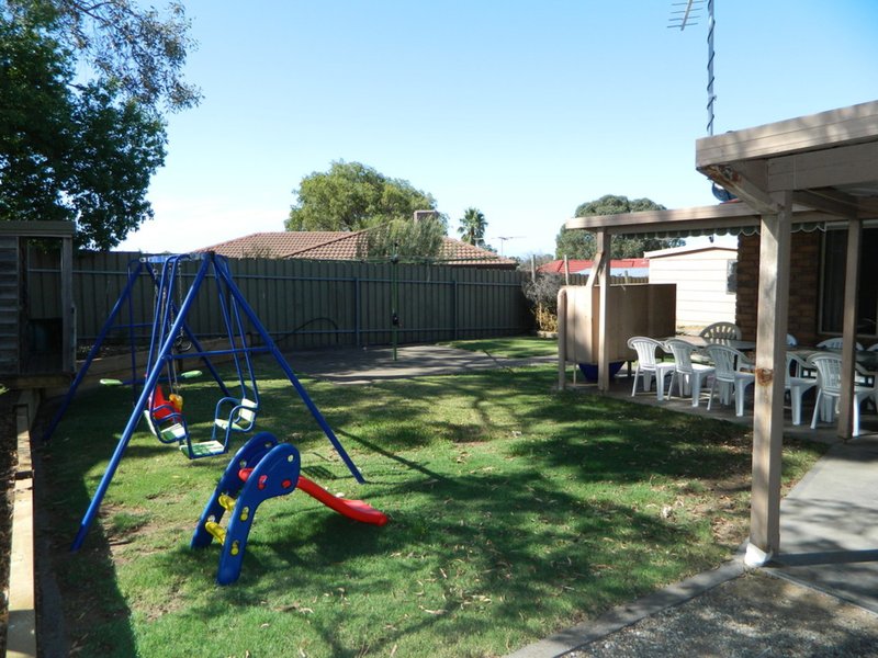 Photo - 30 Causby Crescent, Willaston SA 5118 - Image 14