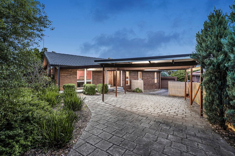 Photo - 30 Charles Green Avenue, Endeavour Hills VIC 3802 - Image 14