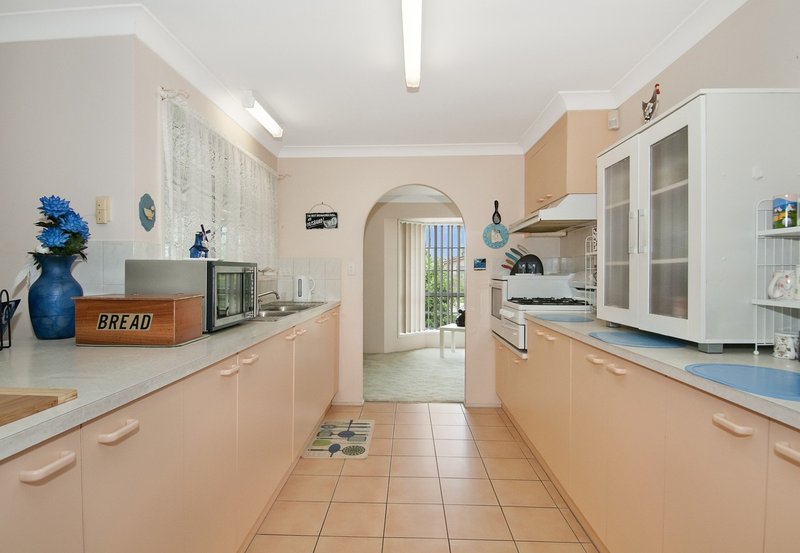 Photo - 30 Chifley Drive, Bethania QLD 4205 - Image 2