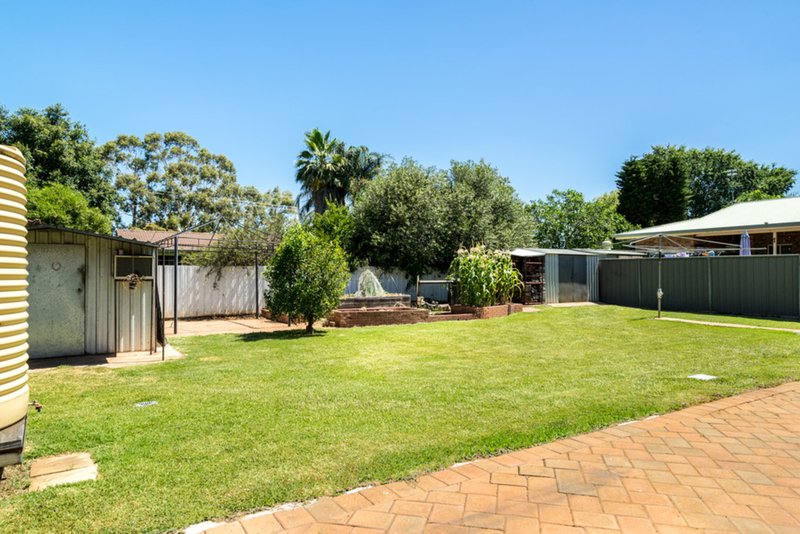 Photo - 30 Chifley Drive, Dubbo NSW 2830 - Image 11