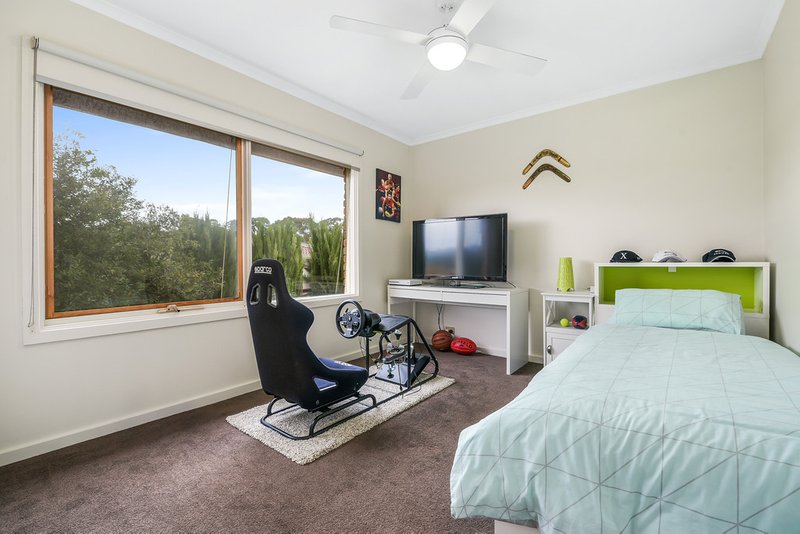 Photo - 30 Christine Avenue, Berwick VIC 3806 - Image 16