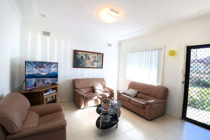 Photo - 30 Churchill Street, Fairfield Heights NSW 2165 - Image 3