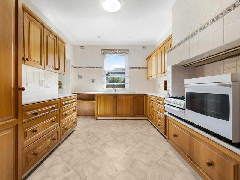 Photo - 30 Clarence Road, Rockdale NSW 2216 - Image 3