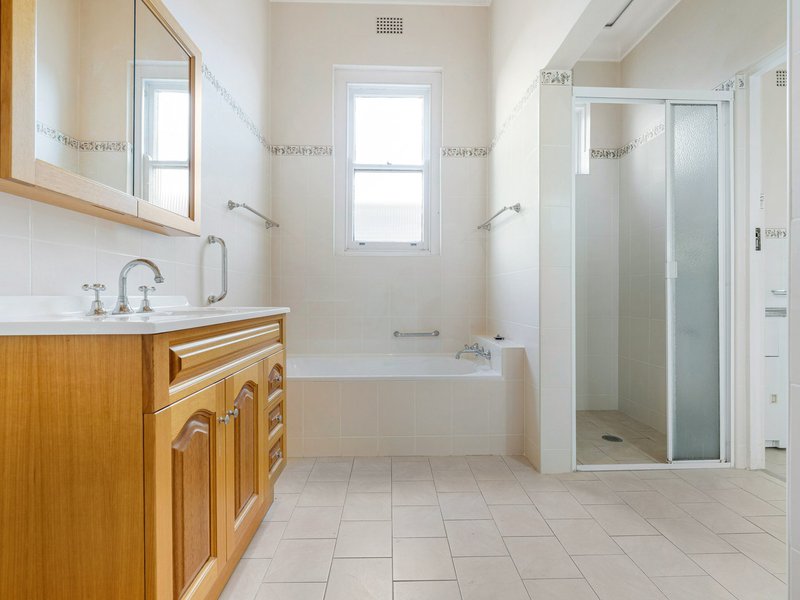 Photo - 30 Clarence Road, Rockdale NSW 2216 - Image 12