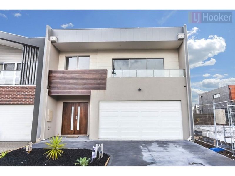 Photo - 30 Clarendon Avenue, Craigieburn VIC 3064 - Image