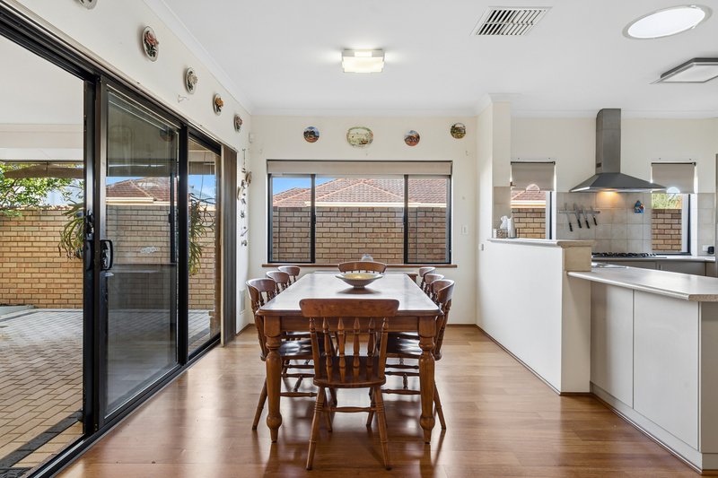 Photo - 30 Claridge Circle, Thornlie WA 6108 - Image 12