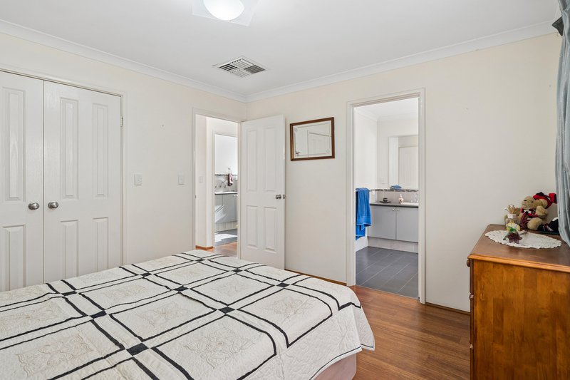 Photo - 30 Claridge Circle, Thornlie WA 6108 - Image 16