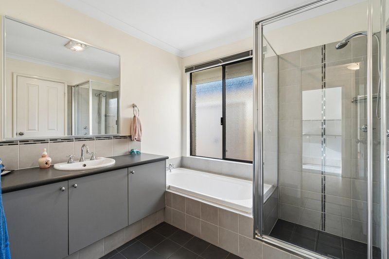 Photo - 30 Claridge Circle, Thornlie WA 6108 - Image 17
