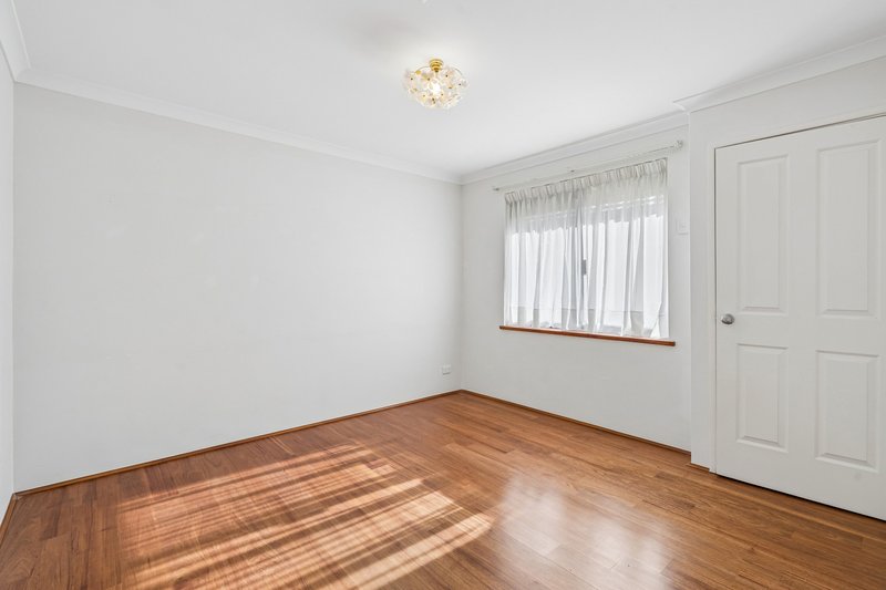 Photo - 30 Claridge Circle, Thornlie WA 6108 - Image 23