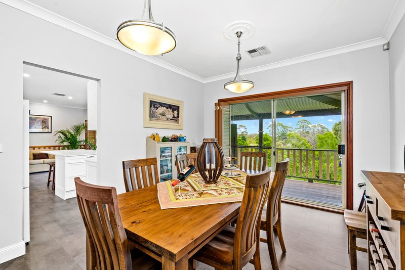 Photo - 30 Coach House Place, Kurrajong Heights NSW 2758 - Image 9